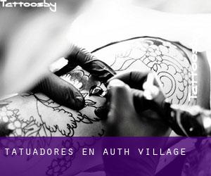 Tatuadores en Auth Village