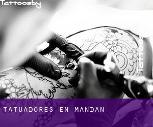 Tatuadores en Mandan
