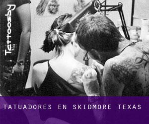 Tatuadores en Skidmore (Texas)